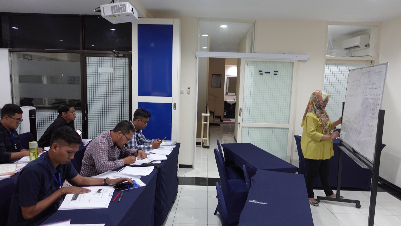 Pelatihan Ekspor Impor